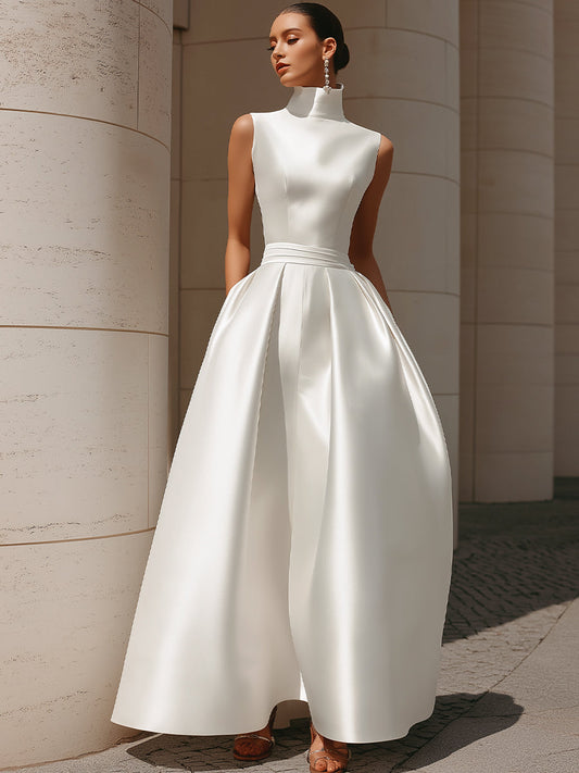 Robe de soirée longue trapèze sans manches en satin à col montant Éthérée