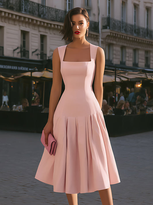 Robe midi structurée sans manches à encolure carrée