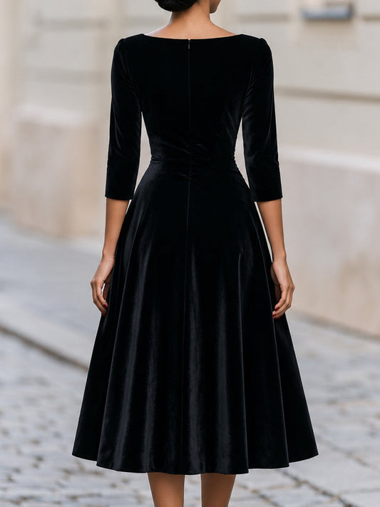 Vestido Midi de Veludo Ruched na Lateral Manga 3/4 Gola Canoa