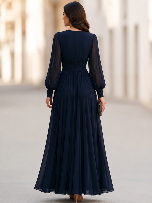 Robe longue élégante en mousseline avec taille ajustée et fente