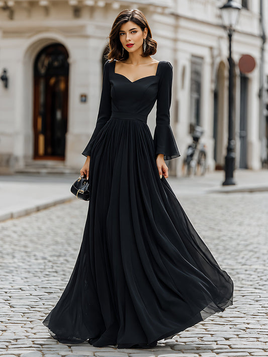Robe longue de soirée à encolure cœur et manches évasées