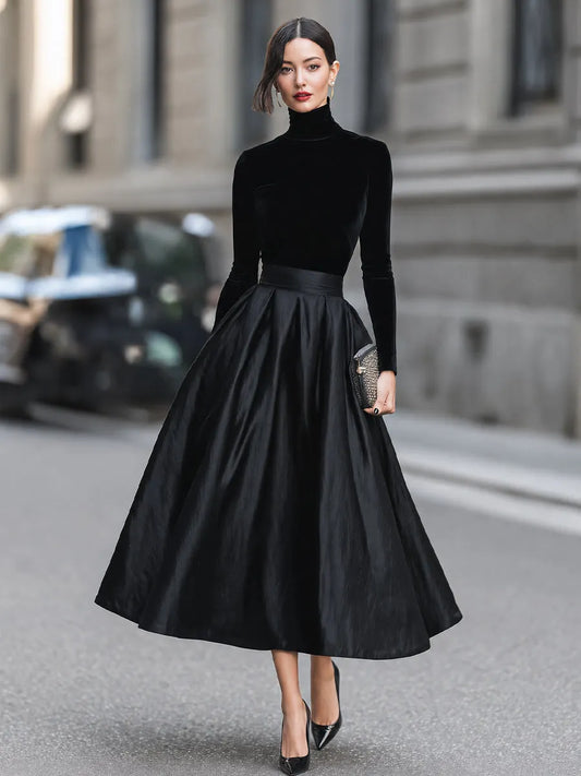 Vestido Maxi de Saia Godê, Manga Longa e Gola Alta