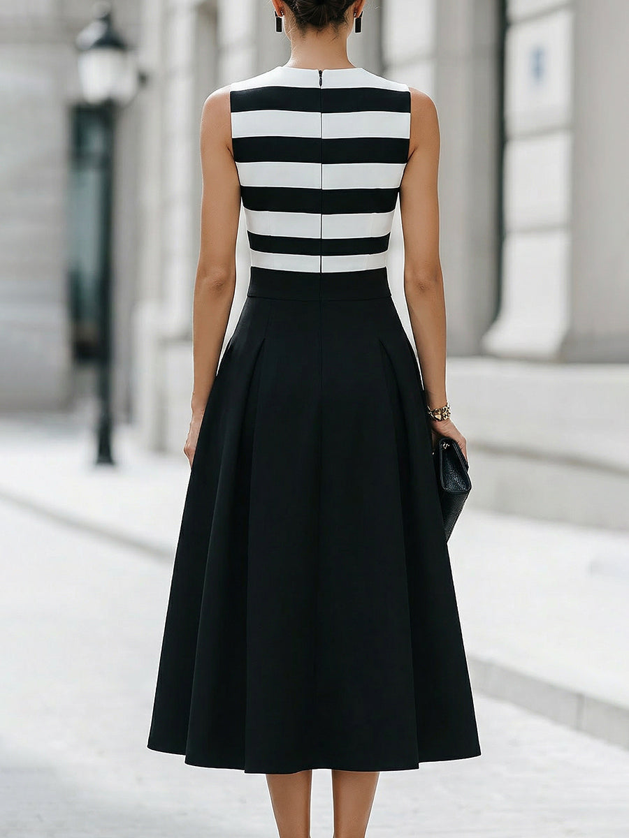 Chic Striped Sleeveless Midi Dress With Pockets