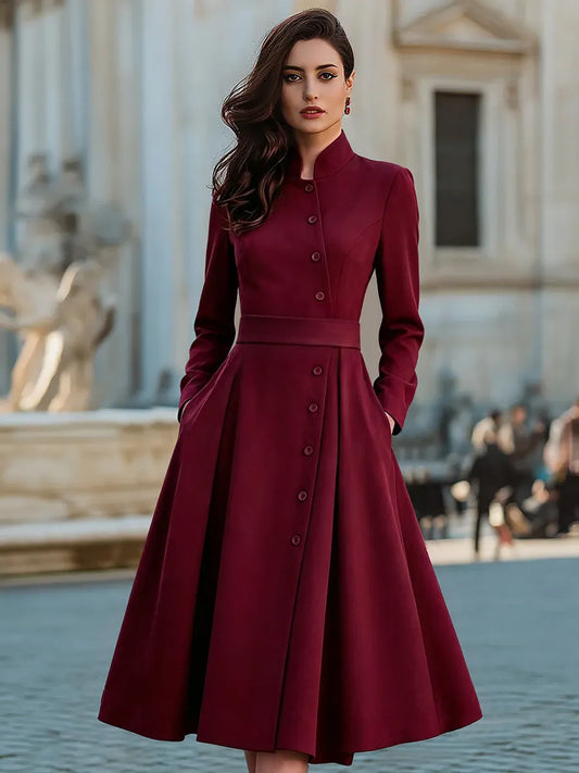 Robe midi élégante à col officier, boutonnée et ceinturée