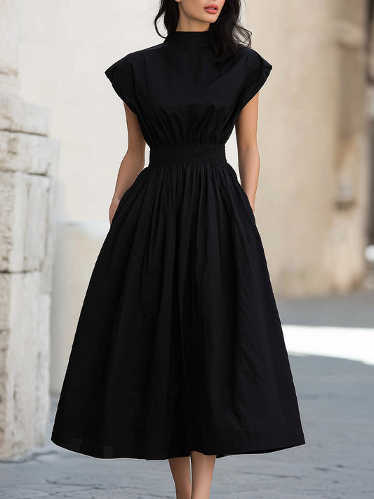 Robe midi taille smockée à col montant