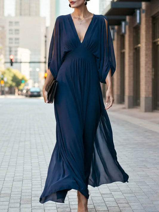 Vestido Maxi Fluido com Decote V Profundo e Mangas Vazadas