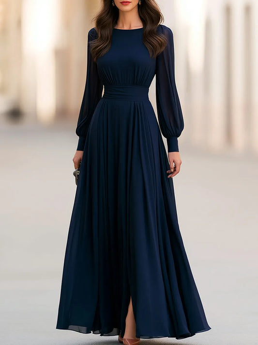 Robe longue élégante en mousseline avec taille ajustée et fente
