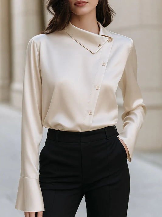 Blusa de Cetim com Gola Assimétrica
