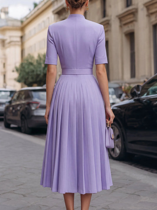 Robe midi plissée boutonnée sur mesure