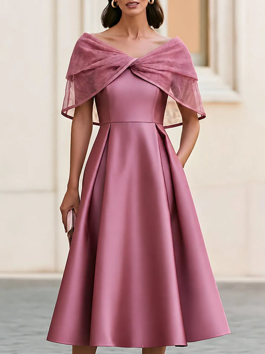 Vestido Midi Evasê Ombro a Ombro com Capa de Renda