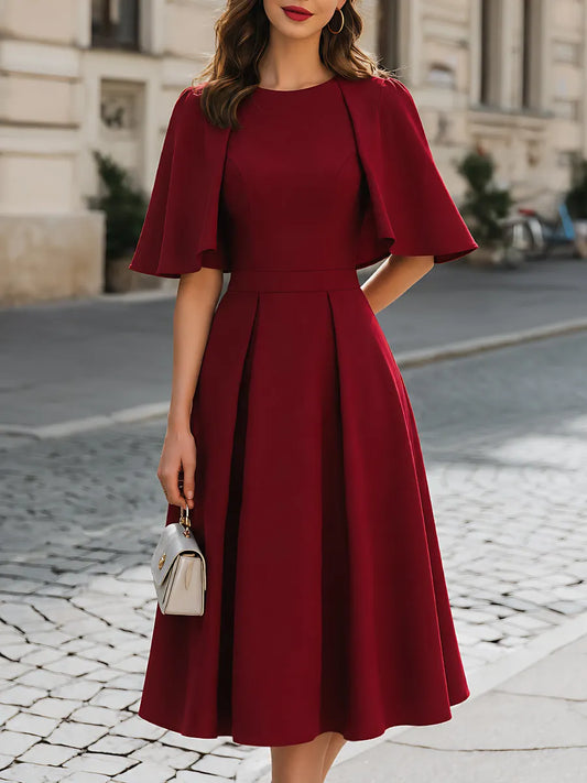 Robe midi trapèze plissée à manches cape
