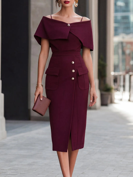 Vestido Midi Lápis Assimétrico com Dobra Transpassada, Fenda e Falso Botão, Decote Ombro a Ombro