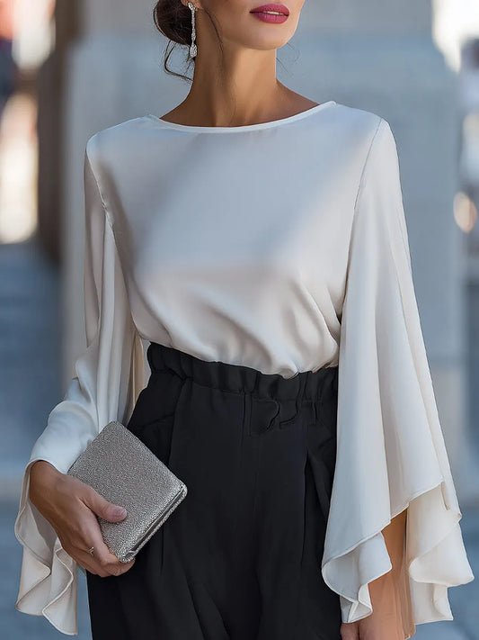 Blusa de Cetim Elegante com Decote Canoa e Manga Godê