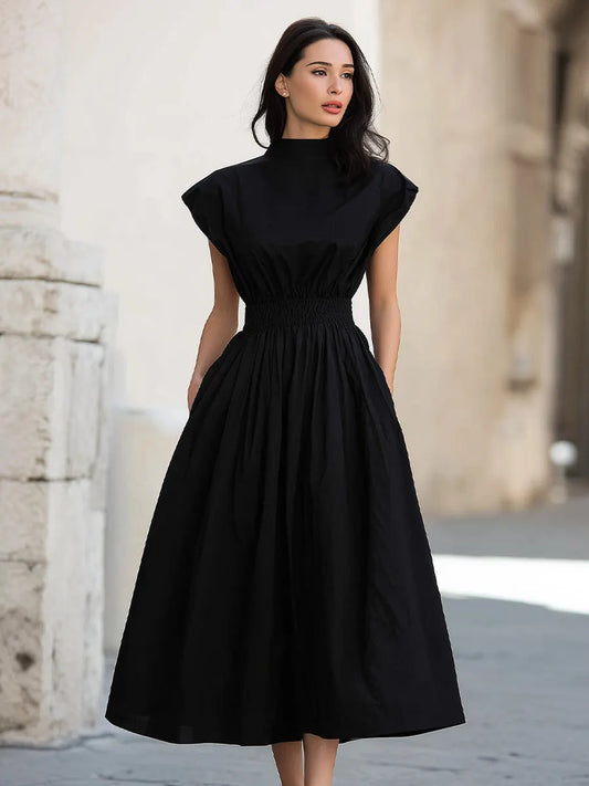 Robe midi taille smockée à col montant