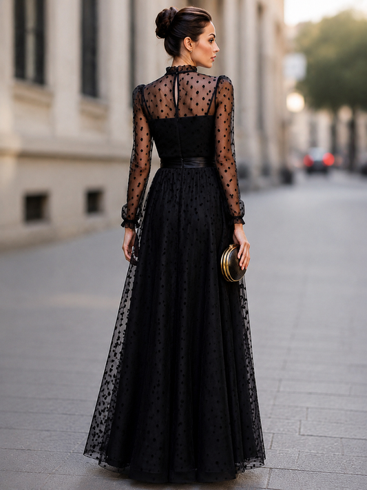 Robe longue élégante en maille à pois à manches longues