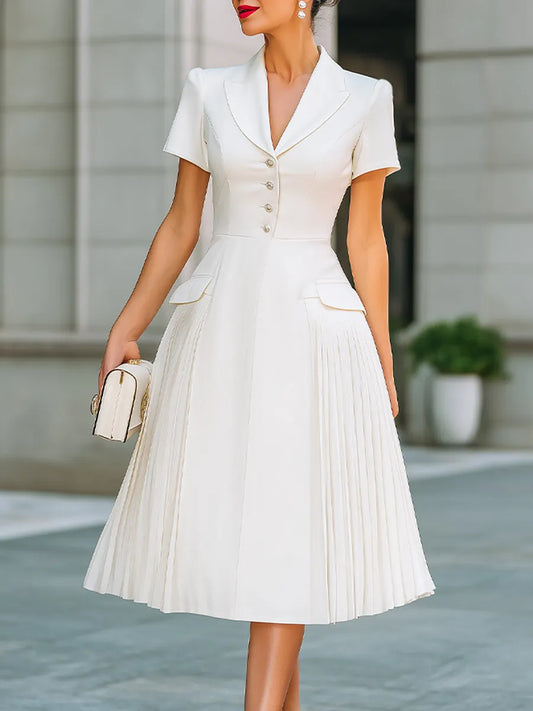 Vestido Midi Godê Plissado com Lapela Entalhada