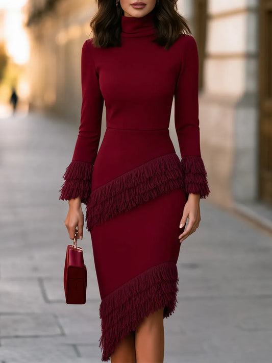 Vestido Midi Bodycon Feminino Gola Alta Manga Longa com Franja e Tassel