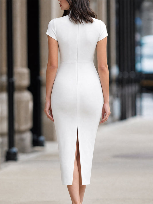 Robe midi structurée à col montant avec empiècements à sequins