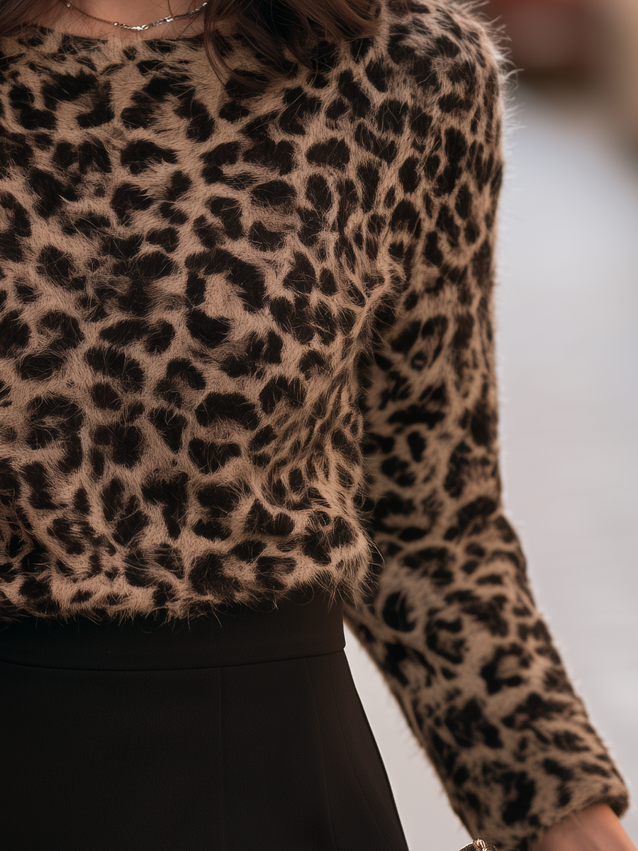 Round-Neck Leopard Print Plush Knit Sweater