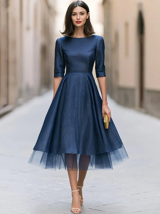 Robe midi trapèze à encolure bateau et ourlet en tulle